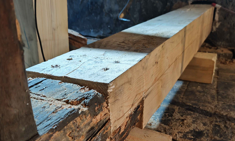 Zpevnění konstrukce krovu po sanaci