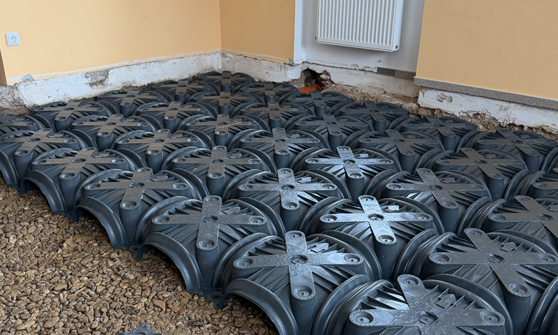 Detailní pohled na systém Iglú před betonáží